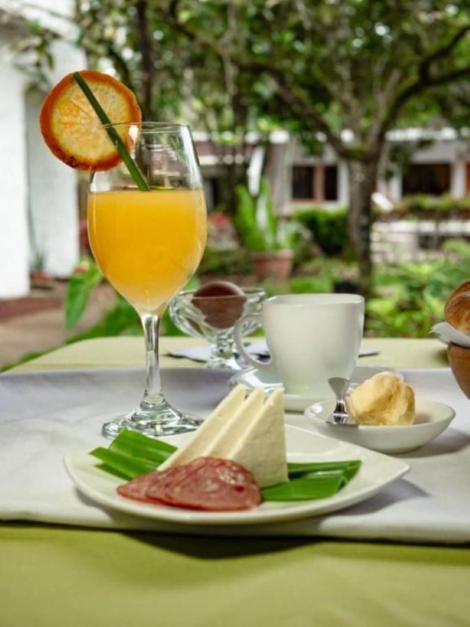 Hotel Twin Galapagos ปูแอร์โตอาโยรา ภายนอก รูปภาพ