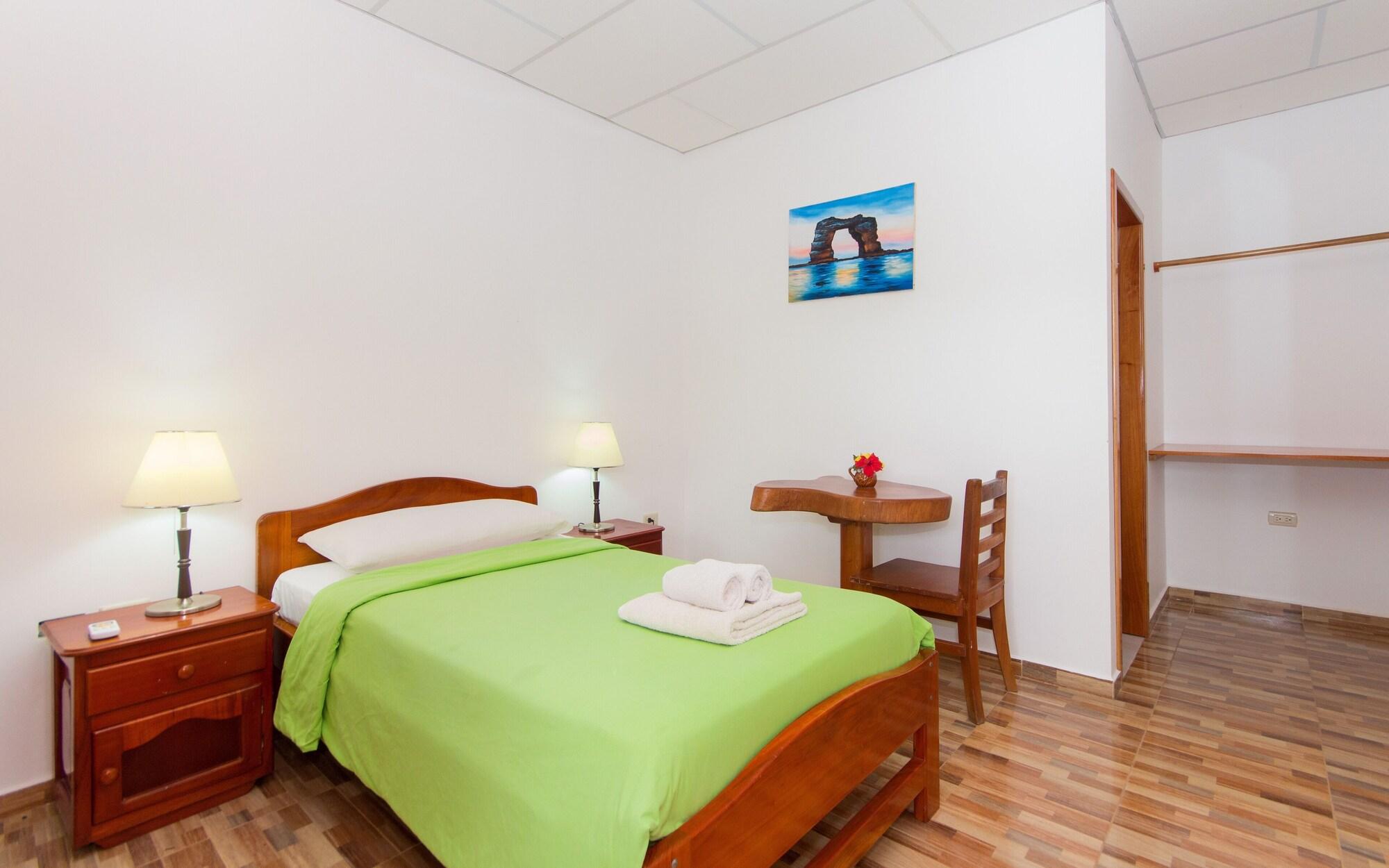 Hotel Twin Galapagos ปูแอร์โตอาโยรา ภายนอก รูปภาพ