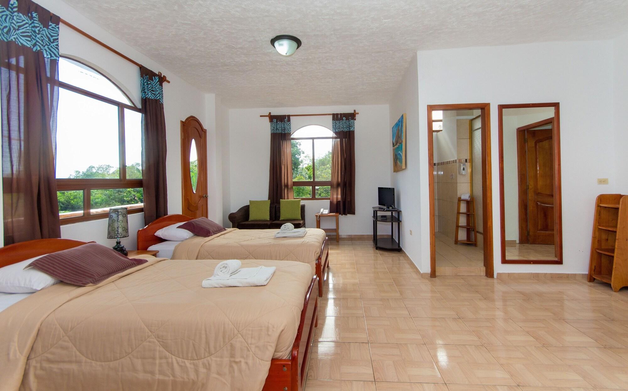Hotel Twin Galapagos ปูแอร์โตอาโยรา ภายนอก รูปภาพ