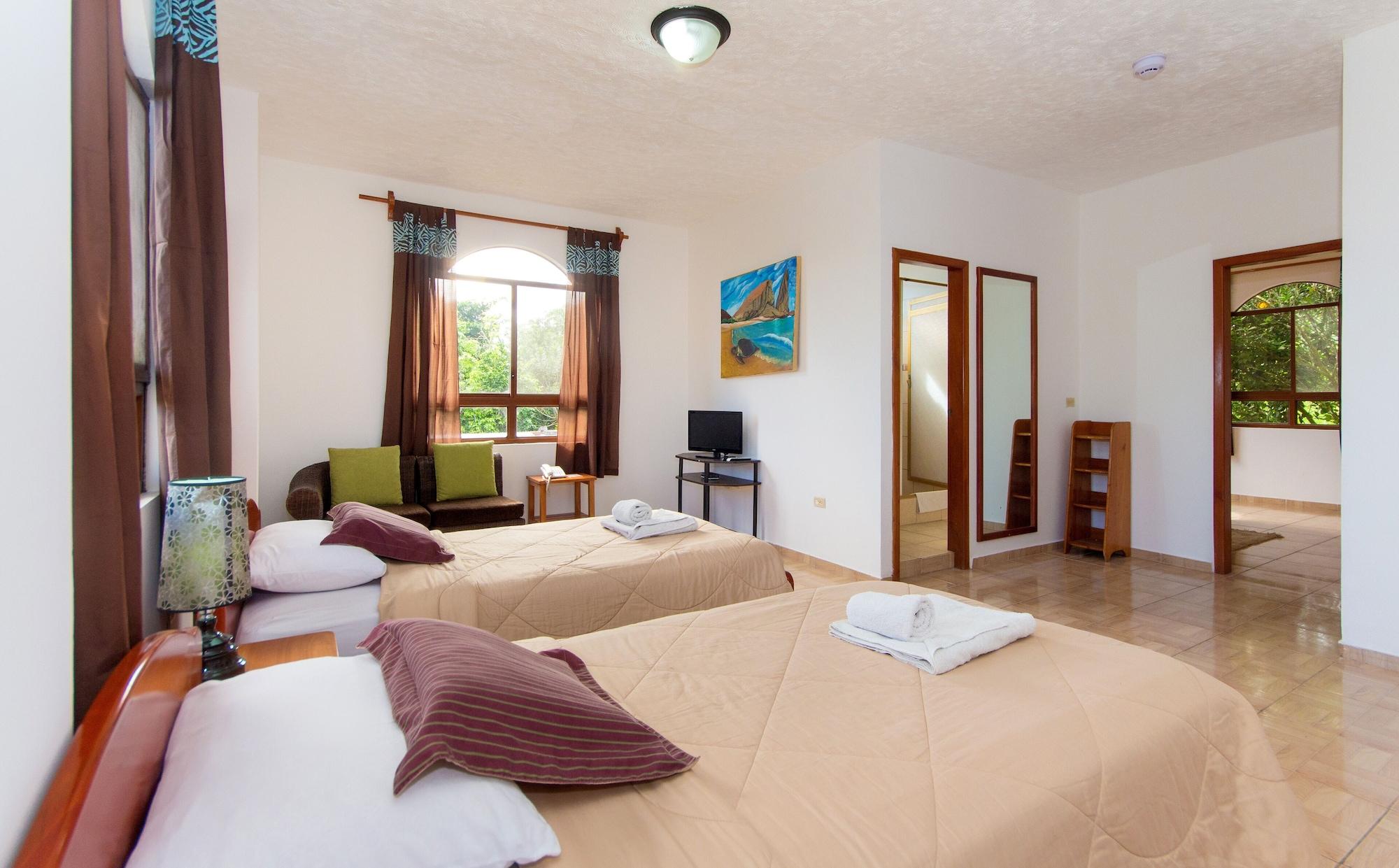 Hotel Twin Galapagos ปูแอร์โตอาโยรา ภายนอก รูปภาพ