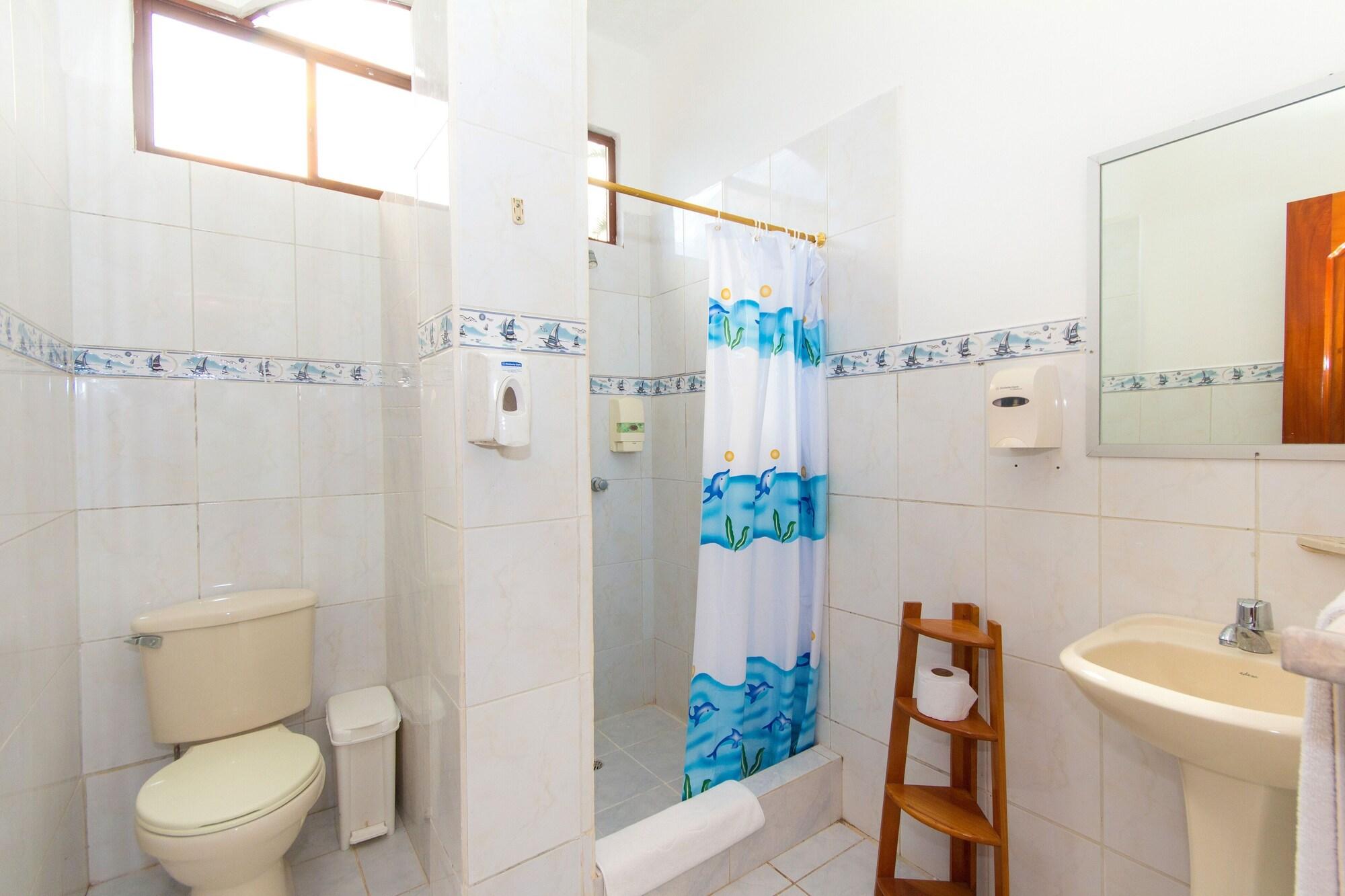 Hotel Twin Galapagos ปูแอร์โตอาโยรา ภายนอก รูปภาพ