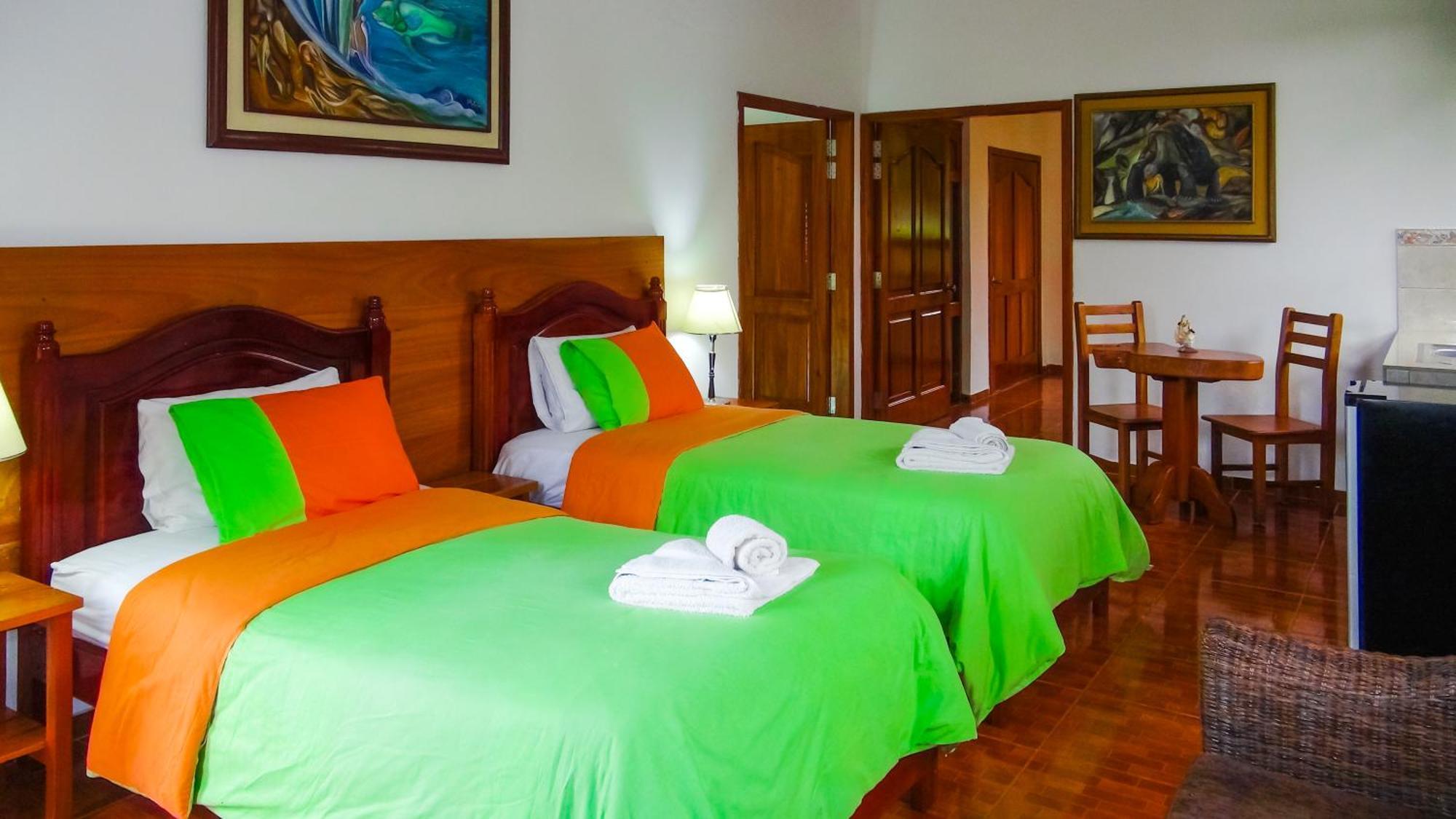 Hotel Twin Galapagos ปูแอร์โตอาโยรา ภายนอก รูปภาพ