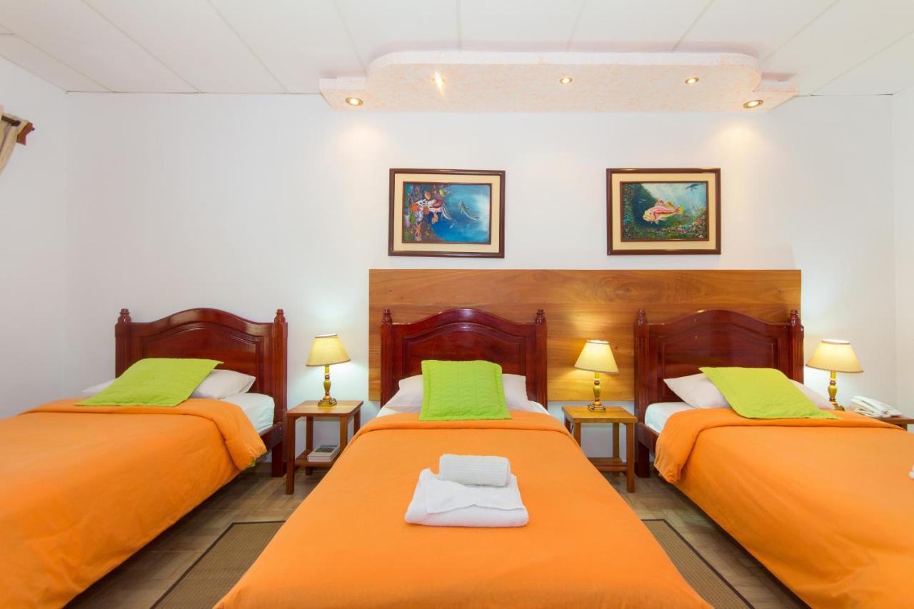Hotel Twin Galapagos ปูแอร์โตอาโยรา ภายนอก รูปภาพ