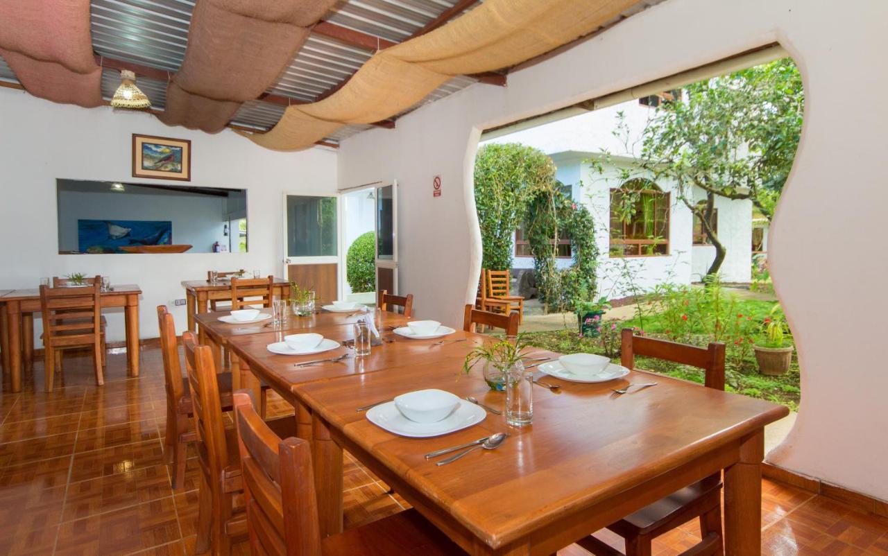 Hotel Twin Galapagos ปูแอร์โตอาโยรา ภายนอก รูปภาพ